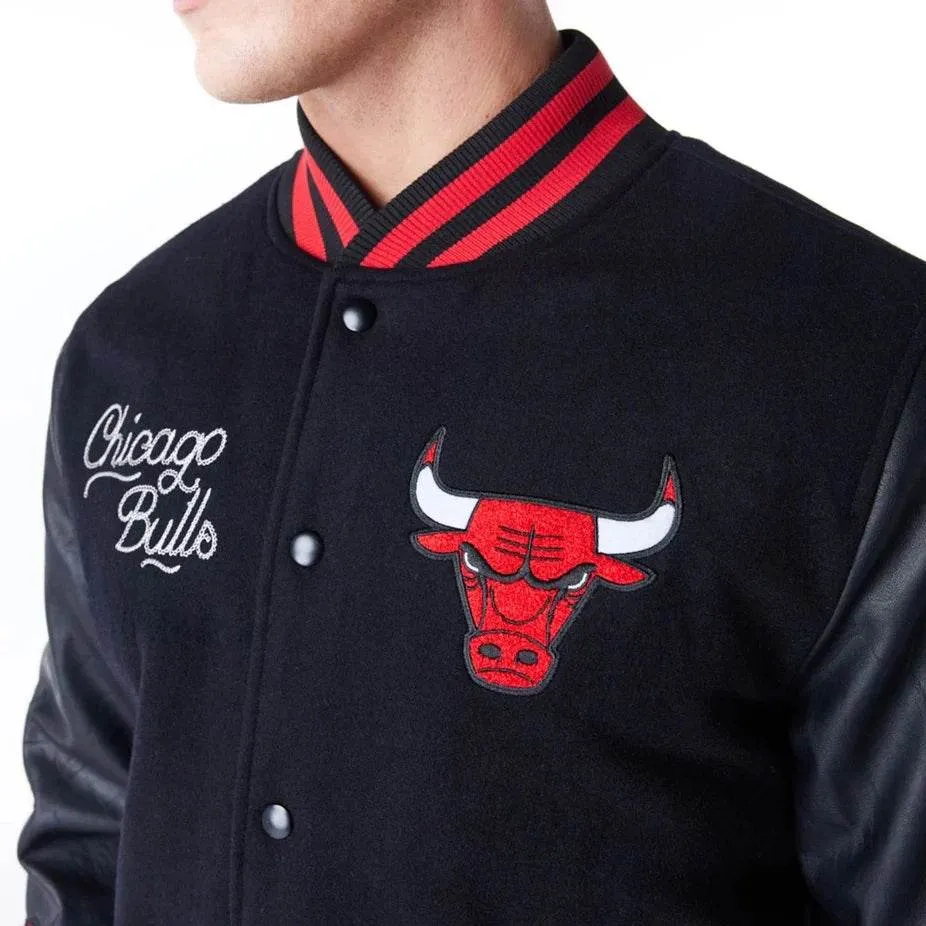 Chicago Bulls NBA -merkkinen musta-punainen yliopistotakki Xs