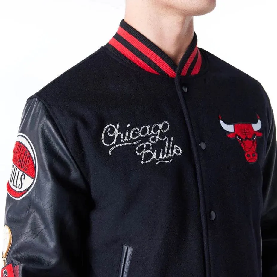 Chicago Bulls NBA -merkkinen musta-punainen yliopistotakki Xs