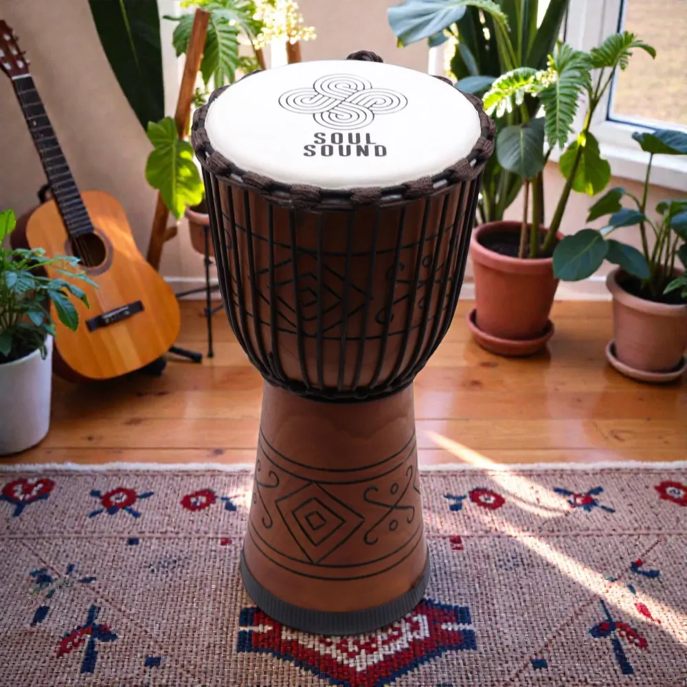 Iso Pro Djembe-rumpu – Soul Sound (matala) – 50 cm (22 cm halkaisija)
