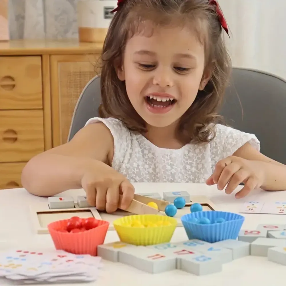 Colorwise – Leikkimällä oppiminen – Montessori-lasku- ja lajittelupeli
