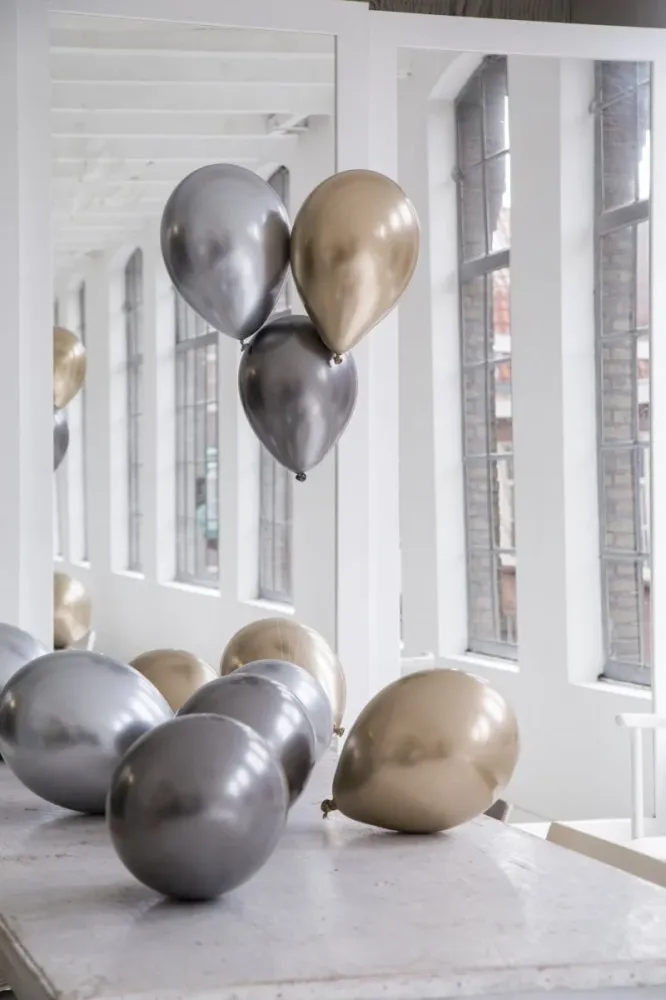 Hopea, kulta ja antrasiitti ilmapallot Mix Chrome 33cm 12kpl