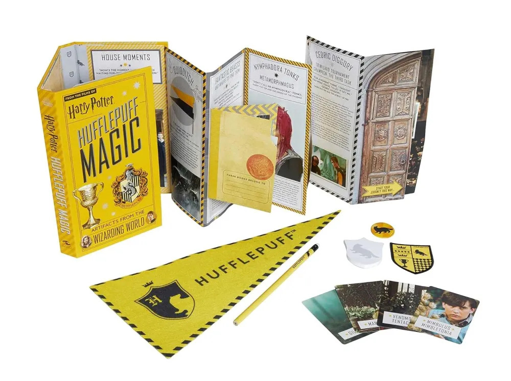Harry Potter: Hufflepuff Magic - Artifacts from Wizarding World - Titan Books Ltd