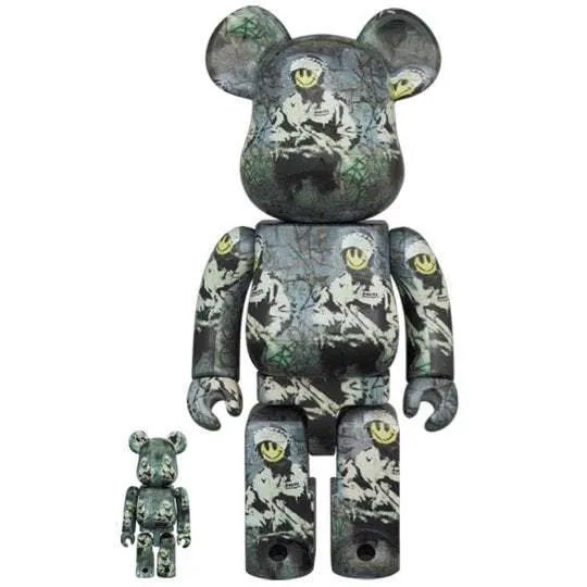 400% & 100% Bearbrick - Riot Cop (Brandalism x Banksy) -setti