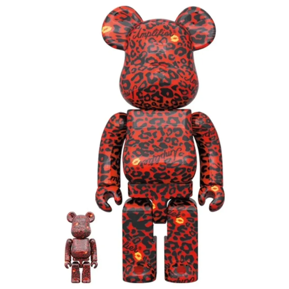 400 % & 100 % Bearbrick -setti – Amplifier (Red) HIDE