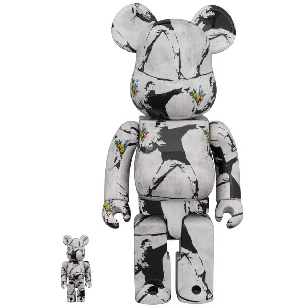 400% & 100% Bearbrick -setti - Flower Bomber (Banksy)