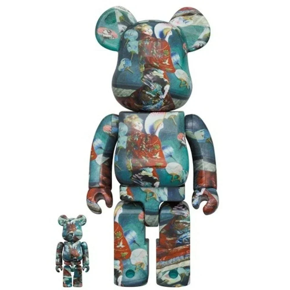 400 % & 100 % Bearbrick -setti – La Japonaise (Claude Monet)