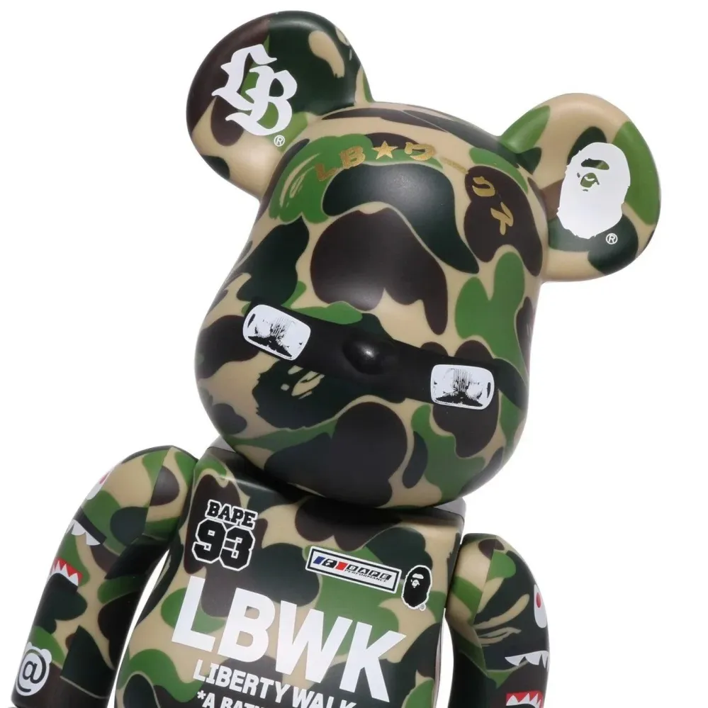 400% + 100% Bearbrick -setti - LBWK x BAPE (Green Camo)
