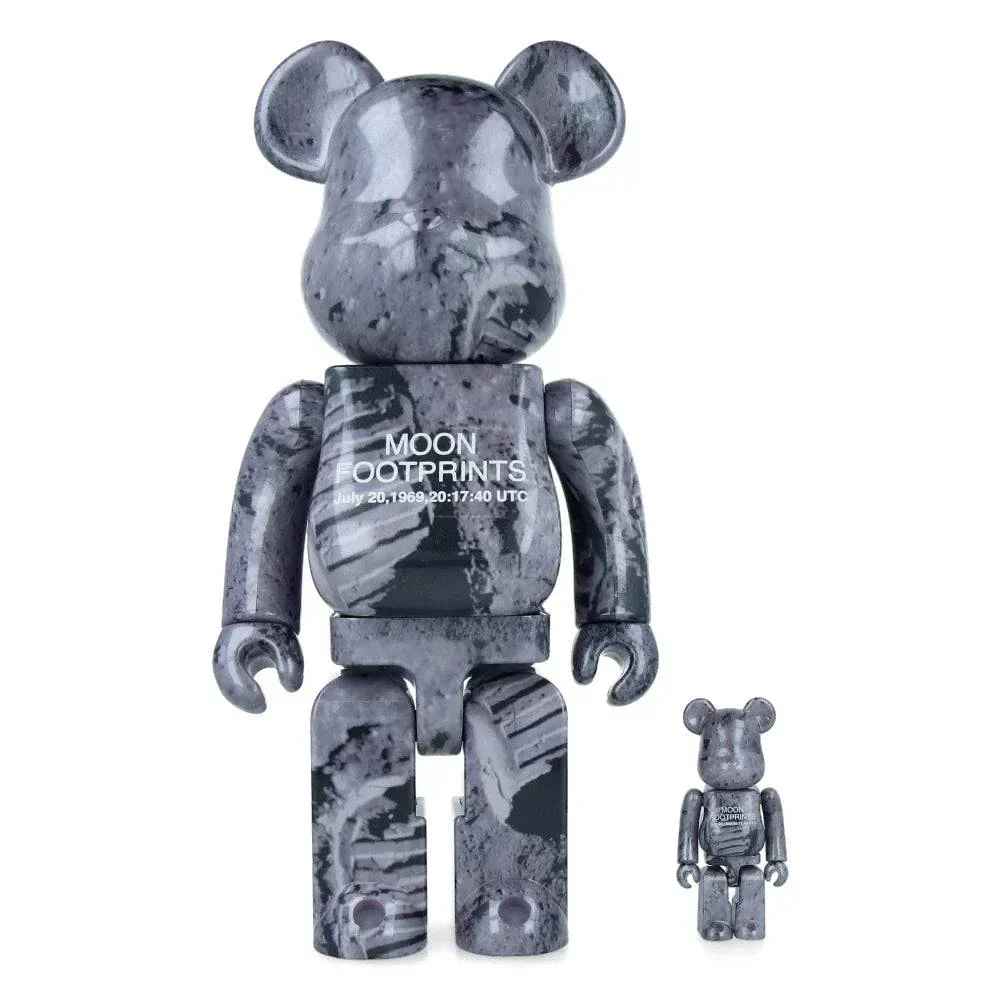 400% & 100% Bearbrick -setti - Moon Footprints (NASA)