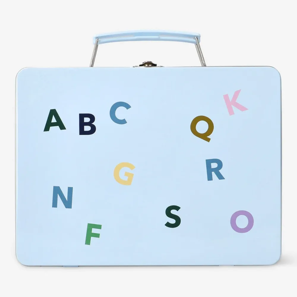 ABC-matkalaukku. Magneettikirjaimilla