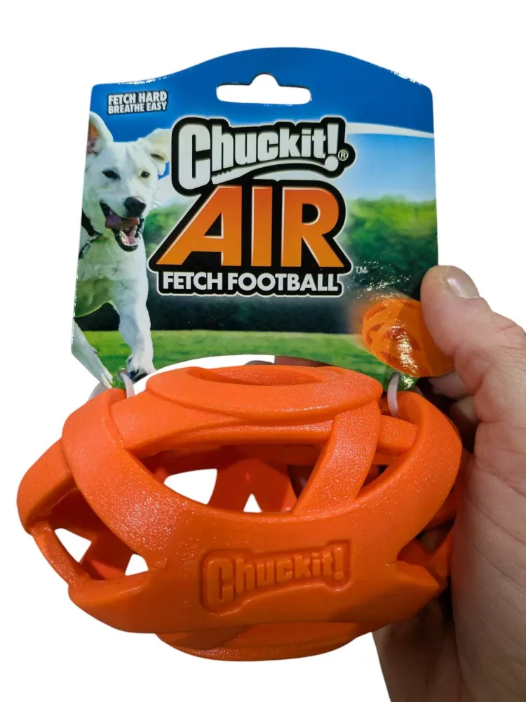 Chuckit Breathe Right Football - innovatiivinen koiranlelu