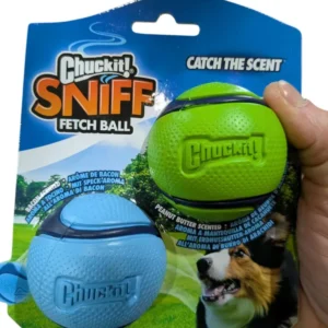 Chuckit Sniff Fetch Ball Combo – Maapähkinävoi ja Pekoni Tuoksuiset Noutopallot – 6 cm (2 kpl)