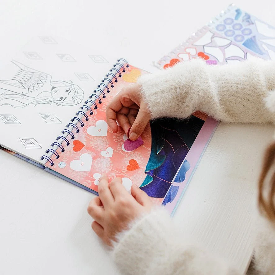 Frozen Craft Book numero tarrat