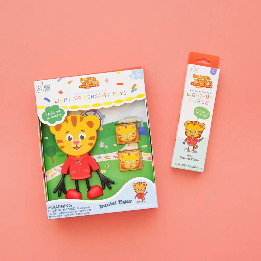 Glo Pals Kylpyleluja Sensory Light-Up Nukke ja kuutiot Daniel Tiikeri