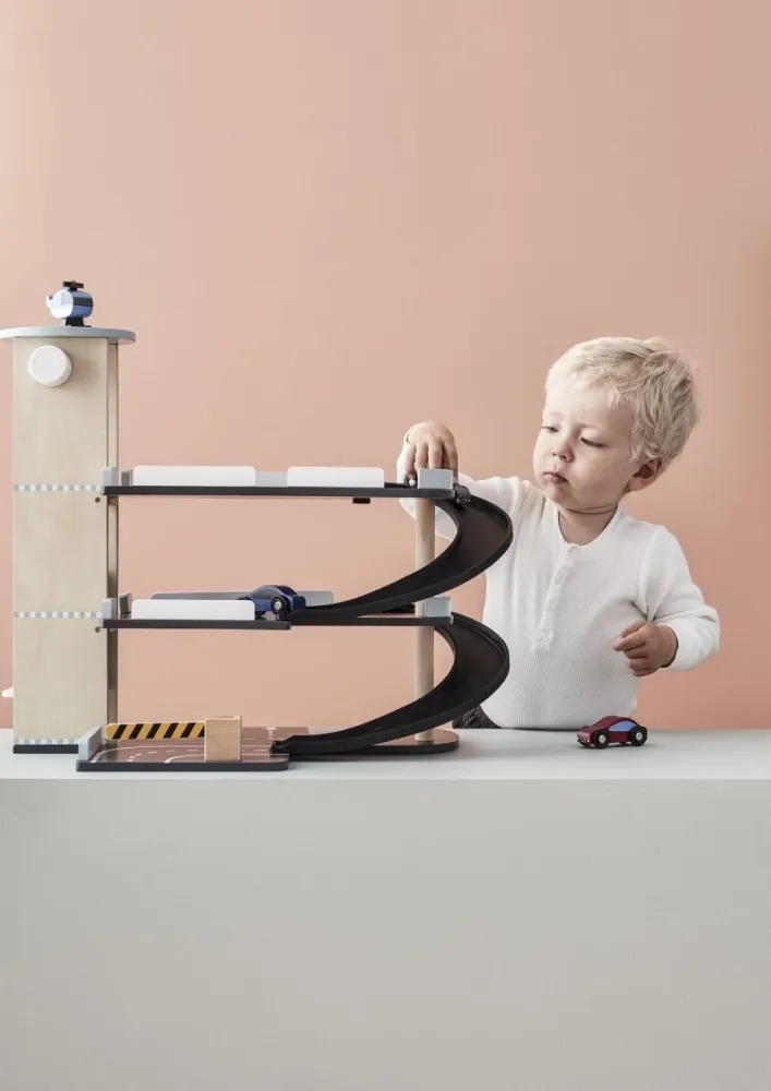 Kid's Concept leluauto autotalli