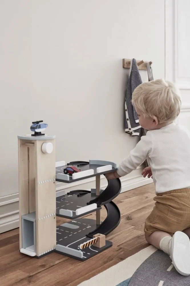 Kid's Concept leluauto autotalli