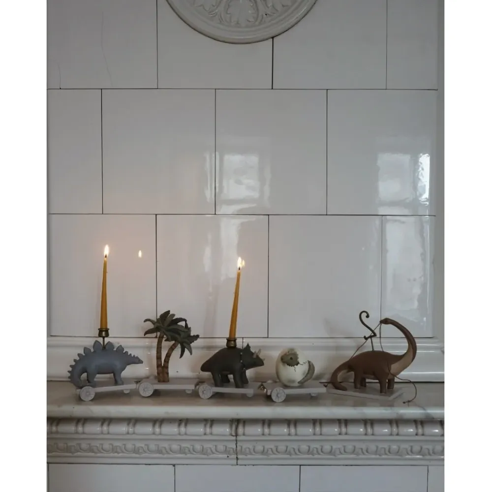 Konges Sløjd Trekfiguur Syntymäpäivä juna Dinomiitti