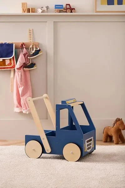 Lapsen käsite leluauto kuorma-auto Aiden