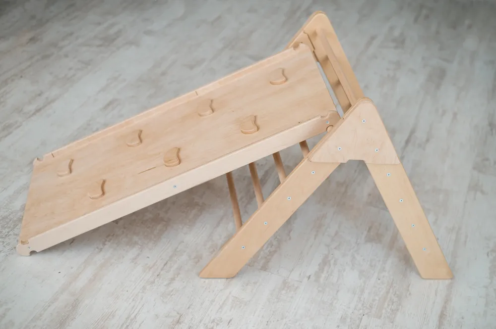 Lunatoys Piklerin kolmio – Montessori-kiipeilyteline taaperoille
