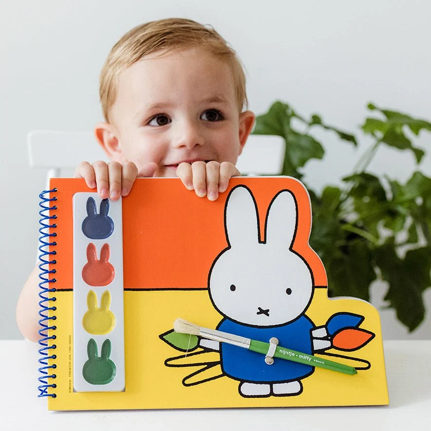 Miffy Paint kirja