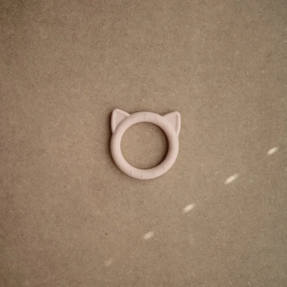 Mushie hammaslääkerengas Cat Blush