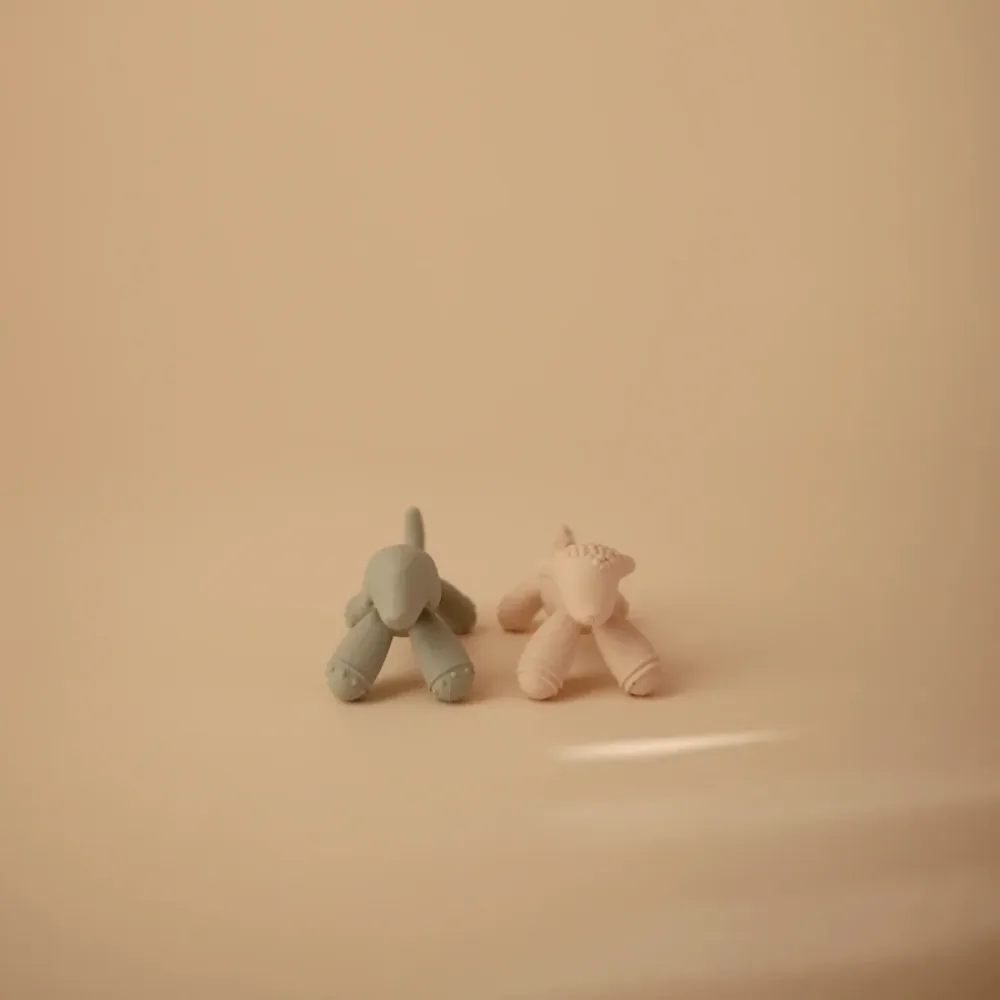 Mushie hammastava rengas koira