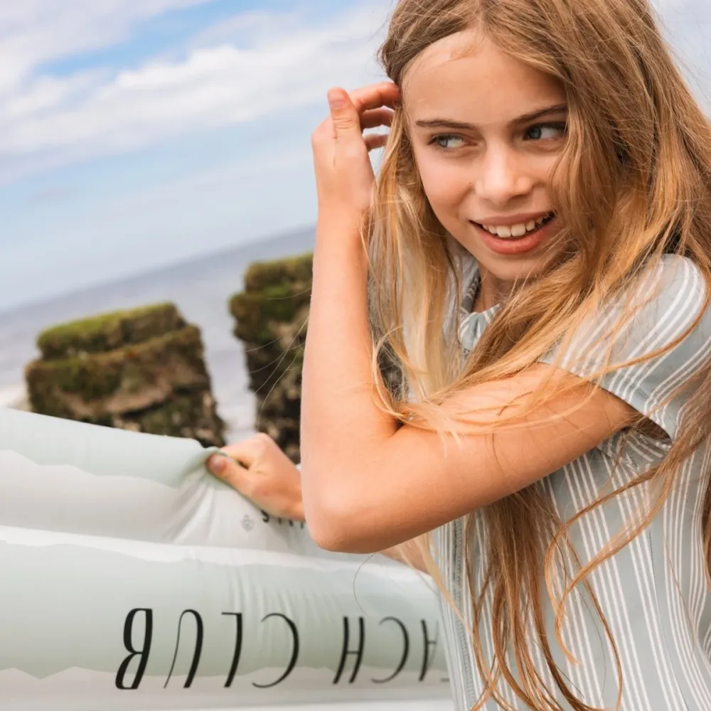 Resort Stripe Lie On