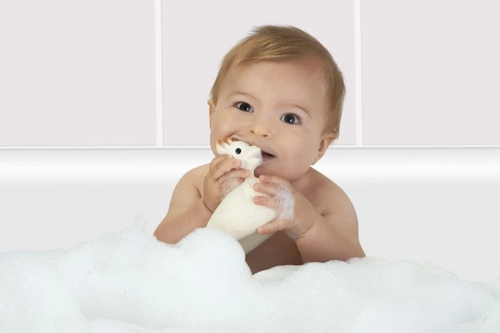 Sophie kirahvi Kylpyleluja kelluva kirahvi