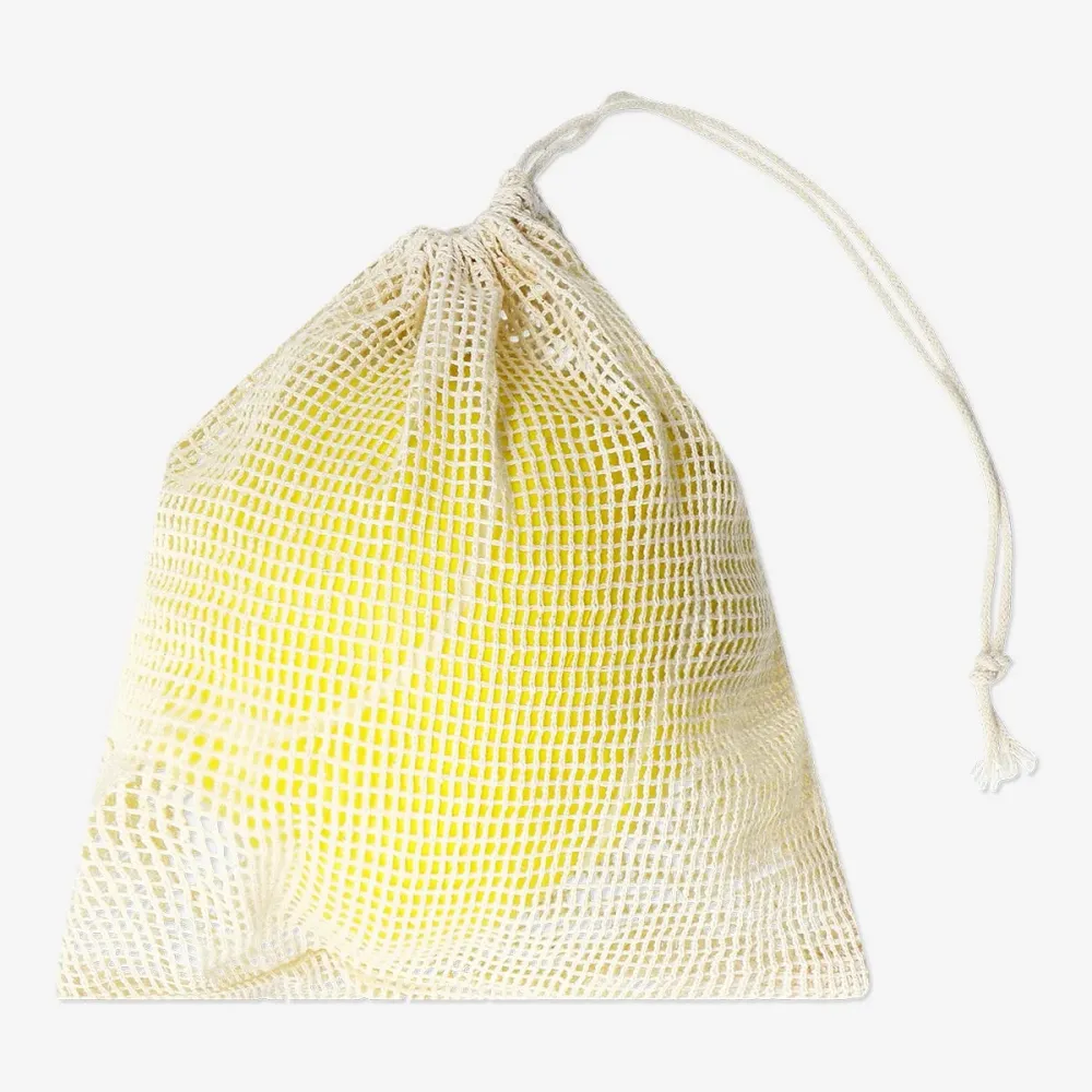 Vaahtomuovinen tennispallo