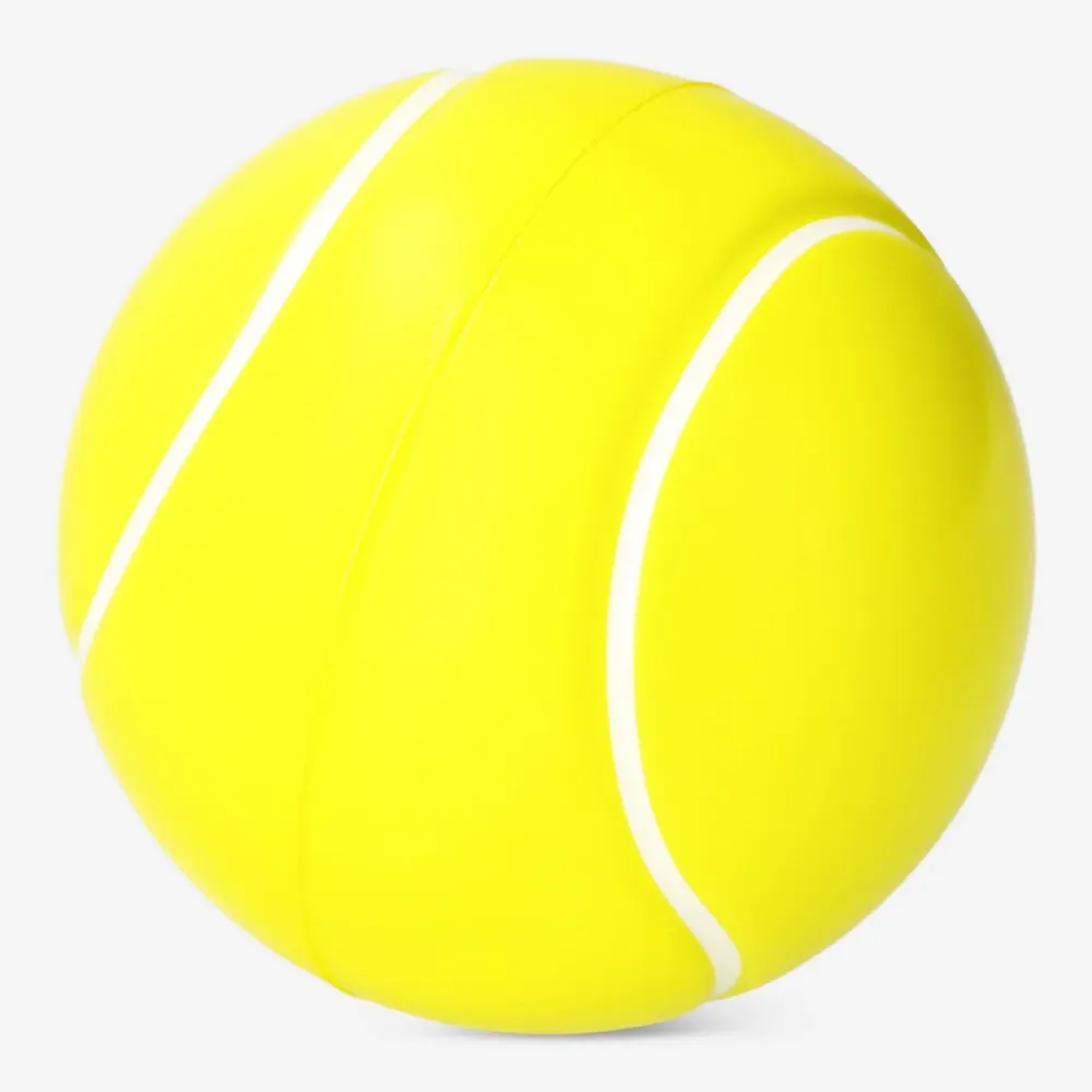 Vaahtomuovinen tennispallo