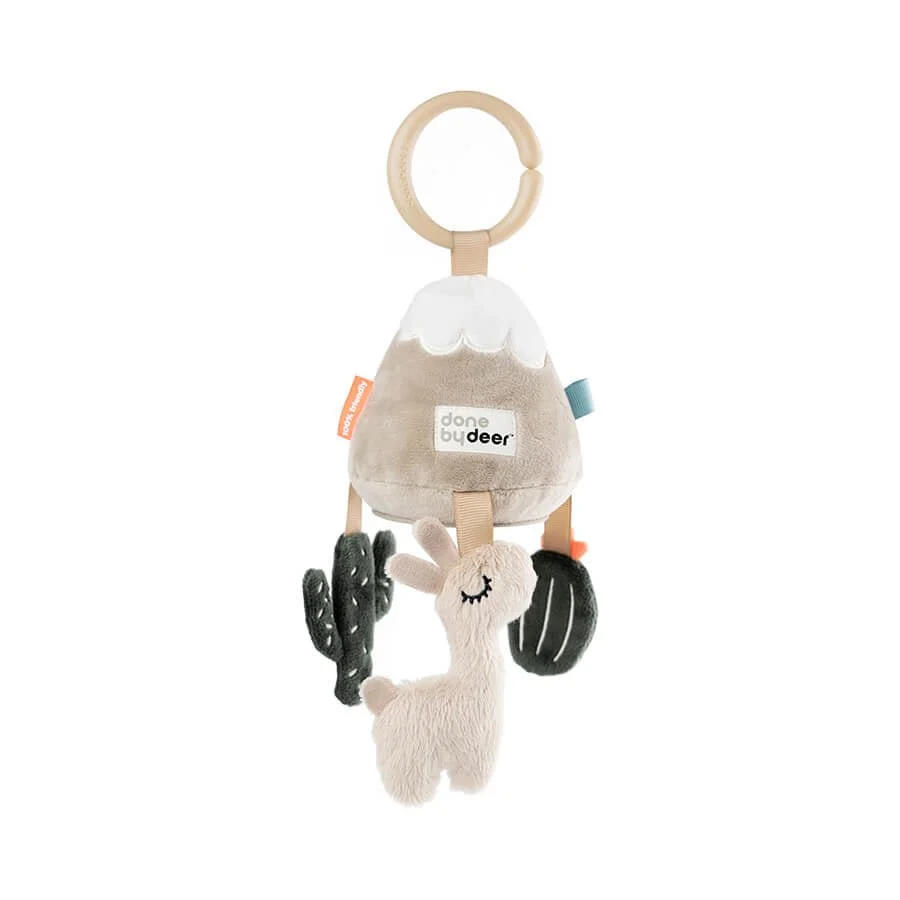 Valmis Deer Hanging lelu Lalee Sandin toimesta