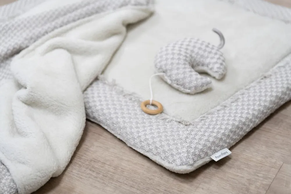 Vauvan ainoa soittorasia Moon Happiness Urban Taupe