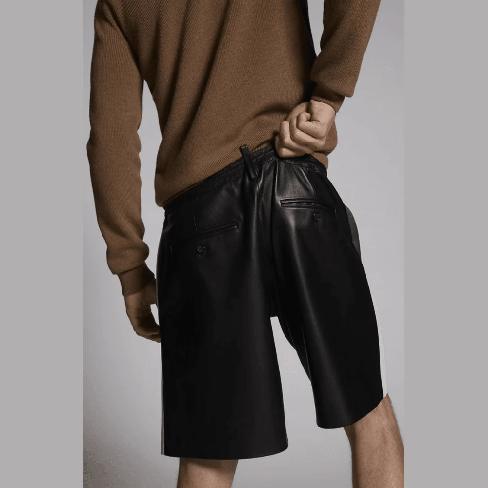 Coming--Age Plus-koon nahkashortsit Xs