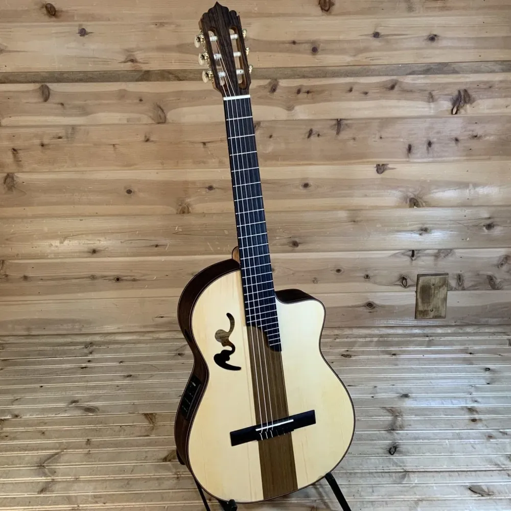 Manuel Rodriguez Signature Legacy Maestro Guitars Café Olé Cutaway - Café Olé (Cutaway)