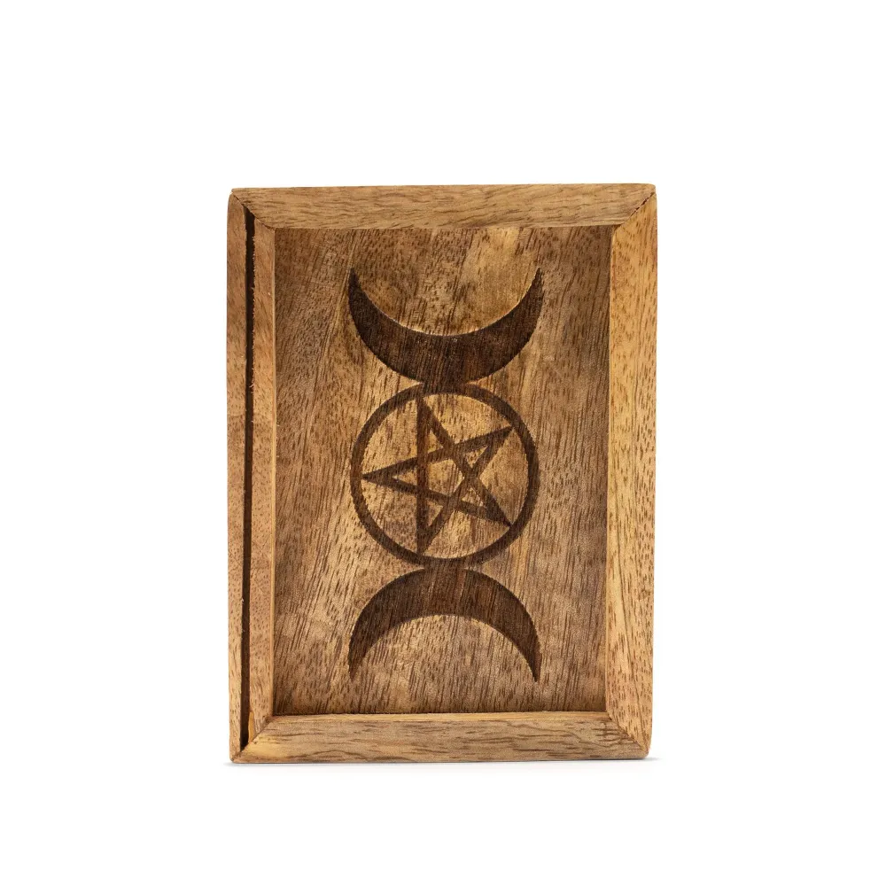 Pieni tarot-laatikko korttitelineellä