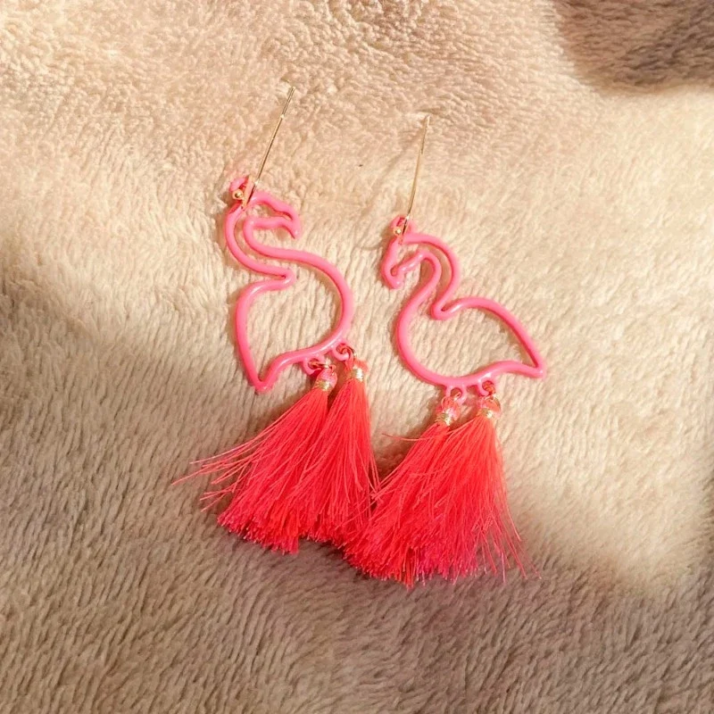 Vaaleanpunaiset Flamingo Feather Duster -korvakorut