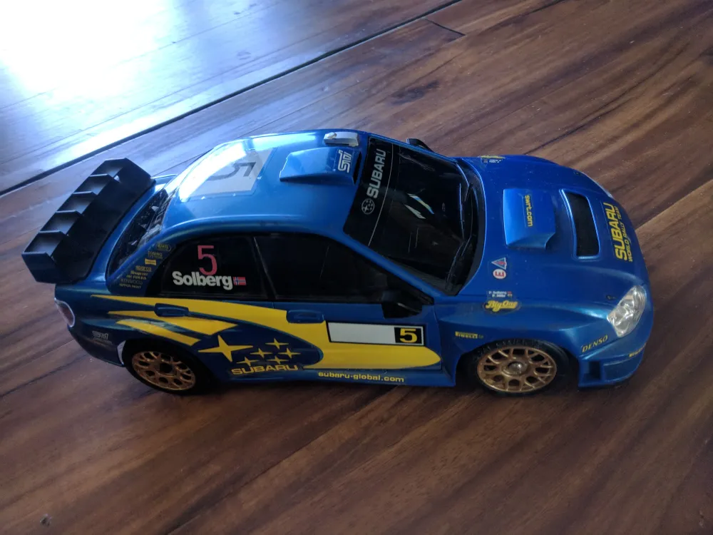 Pääohjattu RC -auto
